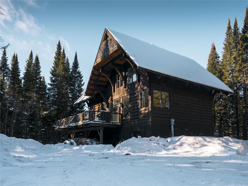 Authentic Log Home #053 - Lac-Superieur Cottage Rental | DI-21617 ...