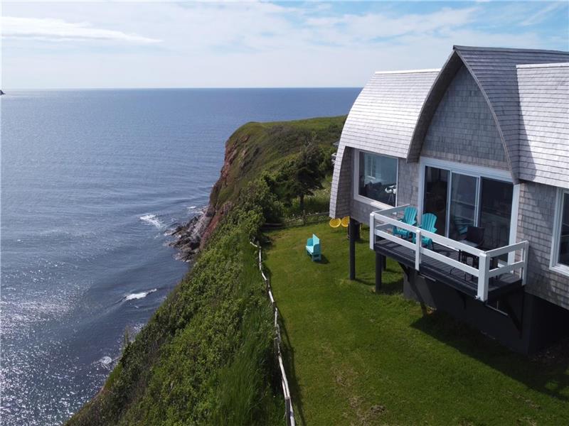 CHALET PERCHÉ SUR LE ROCHER - FACE - Chalet à louer Percé, DI-31528