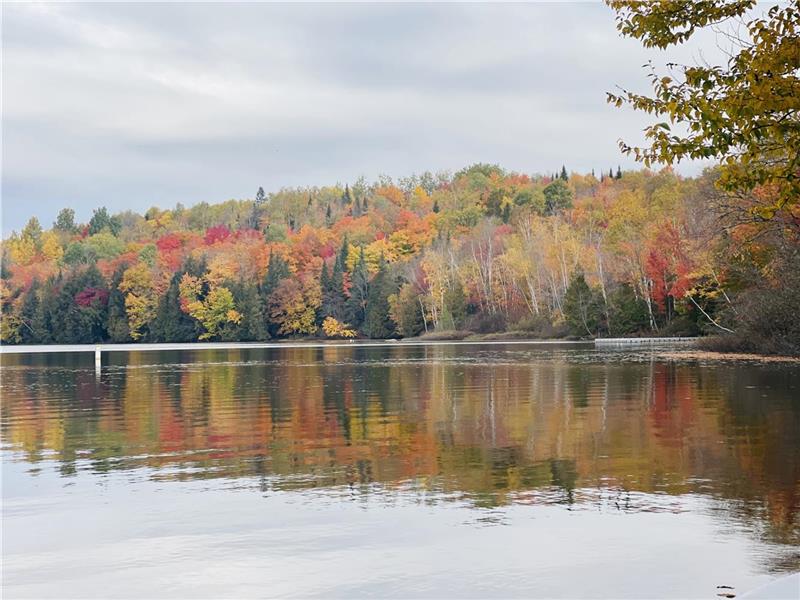 Chalet Lunord Vue Et Acc S Au Lac Chalet Louer Amherst Di Chaletsauquebec